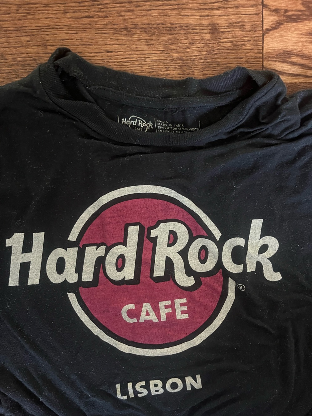 REAL FORM FITTING Hard Rock Cafe Black Tee with Pink Logo Badge - Lisbon